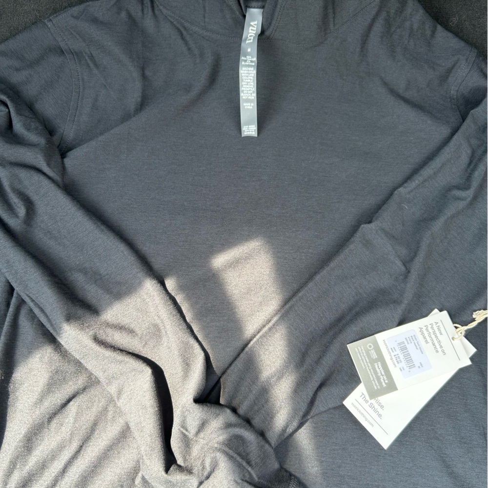 Vuori new strato tech hoodie black Heather size M medium